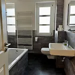 Apartmán Premium Quartier - 6 Schlafzimmer - Bis 12 Personen - Transporter-parkplatz - Wlan