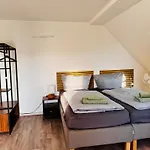 Premium Quartier - 6 Schlafzimmer - Bis 12 Personen - Transporter-parkplatz - Wlan Merseburg