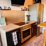 Premium Quartier - 6 Schlafzimmer - Bis 12 Personen - Transporter-parkplatz - Wlan Apartmán Merseburg