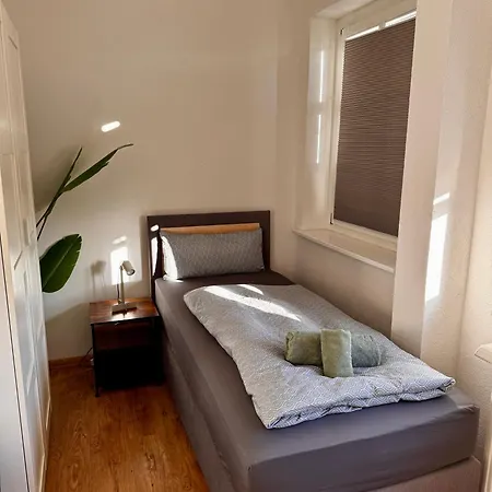 شقة Premium Quartier Merseburg - Fuer Teams - 3 Apartments - Transporter-Parkplatz - Wlan *