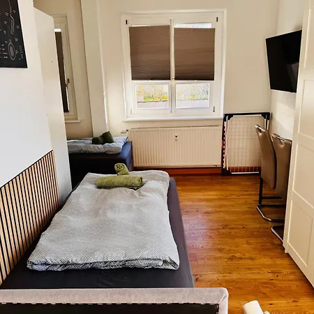 Premium Quartier Merseburg - Fuer Teams - 3 Apartments - Transporter-Parkplatz - Wlan شقة مرسيبورغ