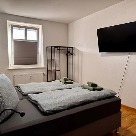 Premium Quartier Merseburg - Fuer Teams - 3 Apartments - Transporter-Parkplatz - Wlan *