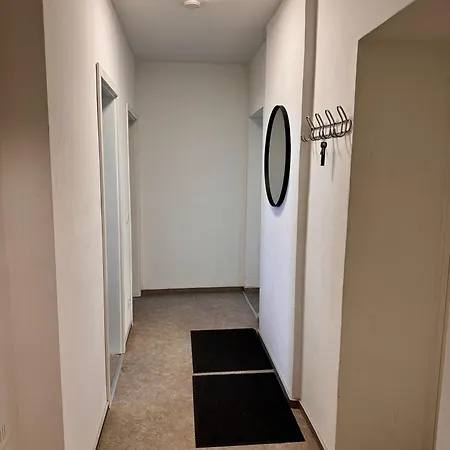 Premium Quartier - 6 Schlafzimmer - Bis 12 Personen - Transporter-parkplatz - Wlan * Merseburgo