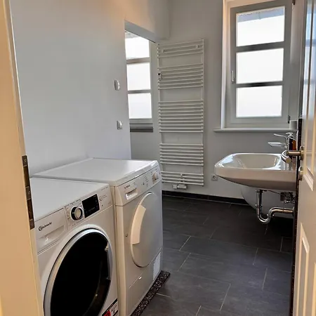 Premium Quartier Merseburg - Fuer Teams - 3 Apartments - Transporter-Parkplatz - Wlan شقة مرسيبورغ