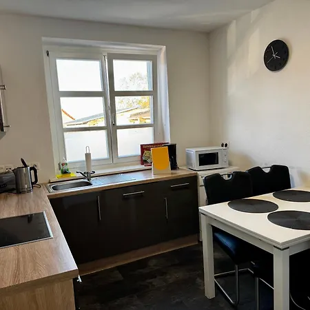 Premium Quartier Merseburg - Fuer Teams - 3 Apartments - Transporter-Parkplatz - Wlan *