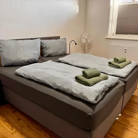 شقة Premium Quartier Merseburg - Fuer Teams - 3 Apartments - Transporter-Parkplatz - Wlan