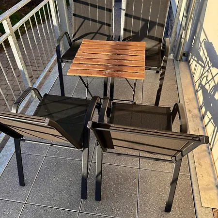 Premium Quartier Merseburg - Fuer Teams - 3 Apartments - Transporter-Parkplatz - Wlan *
