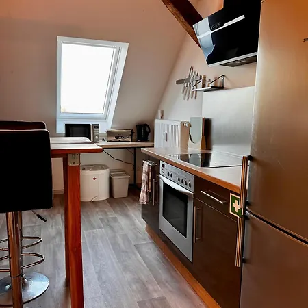 Apartment Premium Residenz Sonne - 3 Fuer Teams & Gaeste, Parkplatz, Wlan Merseburg