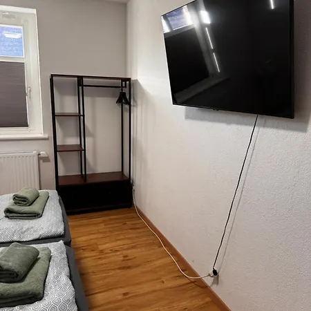 Premium Quartier Merseburg - Fuer Teams - 3 Apartments - Transporter-Parkplatz - Wlan شقة مرسيبورغ