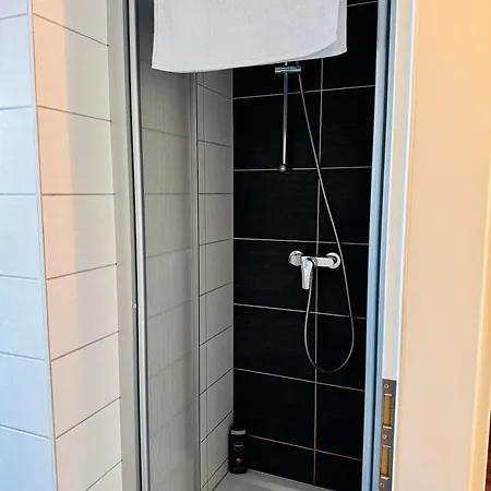 Premium Quartier Merseburg - Fuer Teams - 3 Apartments - Transporter-Parkplatz - Wlan * مرسيبورغ