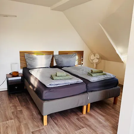 Premium Quartier Merseburg - Fuer Teams - 3 Apartments - Transporter-Parkplatz - Wlan *